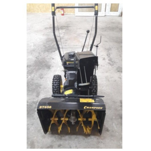 Снегоуборщик Champion ST656