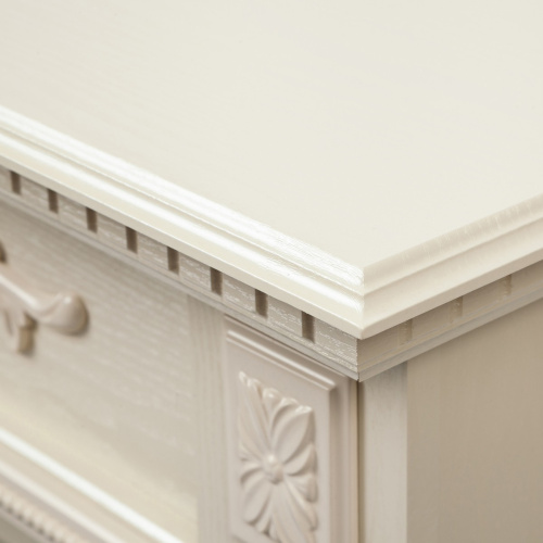 Электрокамин RealFlame Lilian WT жемчуг с очагом Majestic Lux Black