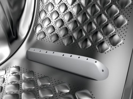 Стиральная машина AEG LFR73944QE белый