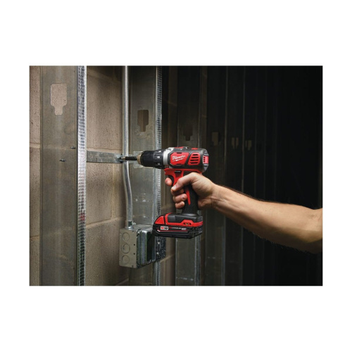 Дрель-шуруповерт Milwaukee M18BDD-0 (4933443530) акумуляторная (без АКБ и ЗУ)