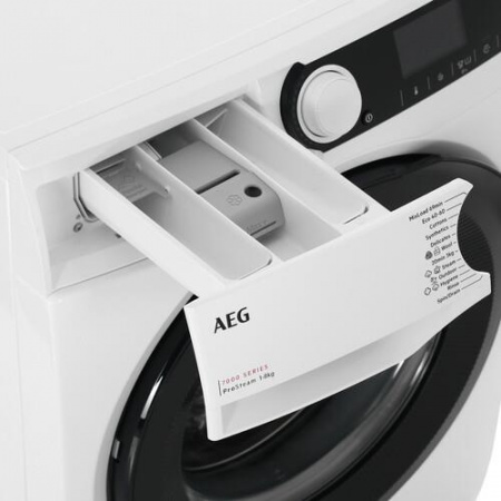 Стиральная машина AEG LFR73864BE белый