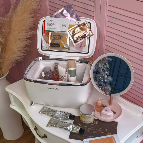 Холодильник для косметики и напитков Meyvel MB-06C3W белый