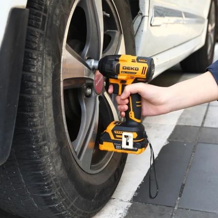 Гайковерт Deko DKIS-Li (083-1085)