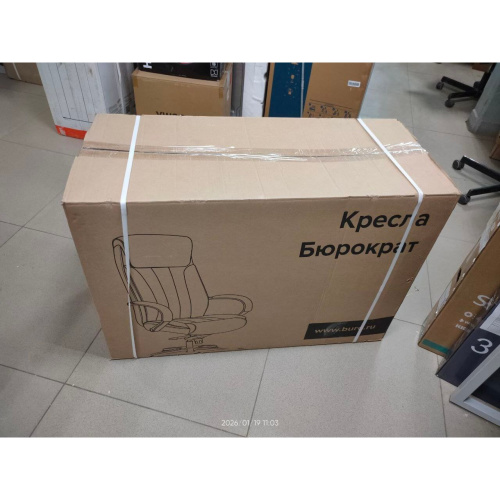 УЦ Кресло руководителя Бюрократ T-9923WALNUT/Black черный кожа крестовина дерево (отсутствует накладка на газлифт)